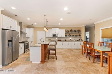 Yearning for your private oasis? Where just you are floating in - photo 4