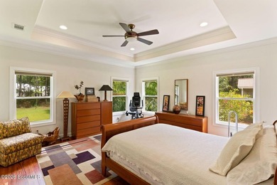 Yearning for your private oasis? Where just you are floating in - photo 7