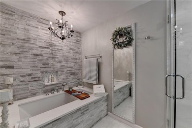 This lovely end-unit townhome in Roswell has been beautifully - photo 29