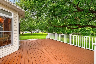 WELCOME TO YOUR FOREVER HOME! DISCOVER THE PERFECT BLEND OF - photo 32