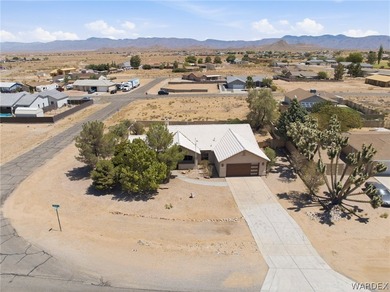 Welcome to this beautifully designed 3-bedroom, 2-bath home - photo 32