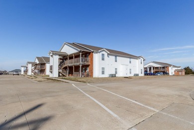 :Here is your chance to own a combo of Apartments, Duplexes