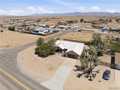 Welcome to this beautifully designed 3-bedroom, 2-bath home - photo 33