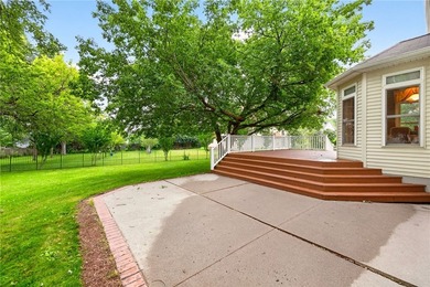 WELCOME TO YOUR FOREVER HOME! DISCOVER THE PERFECT BLEND OF - photo 34