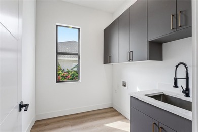 Some photos have been virtually staged. Welcome to this stunning - photo 34