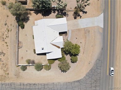 Welcome to this beautifully designed 3-bedroom, 2-bath home - photo 34
