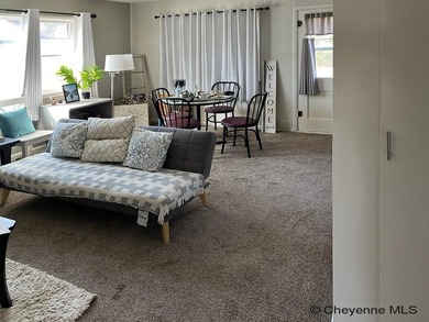 Charming and versatile! This updated and well-maintained duplex - photo 2