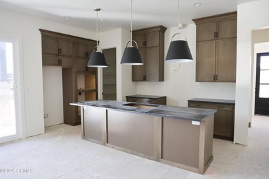 Red Ledges has partnered with Hillwood Homes to create the Park - photo 6