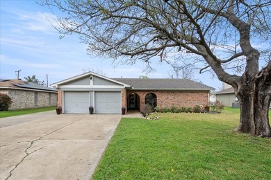 Benbrook Lake Home For Sale in Benbrook Texas
