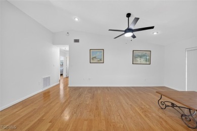 Charming Island Retreat close to the Beach!Located on an - photo 4