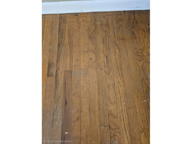 FIXER-UPPER WITH EXTRA LOT! Calling all families, investors, and - photo 4