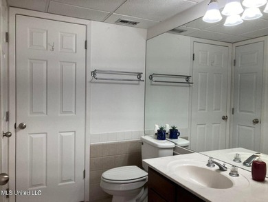GREAT INVESTMENT PROPERTY. Nicely updated, on a quiet cul-de-sac - photo 12