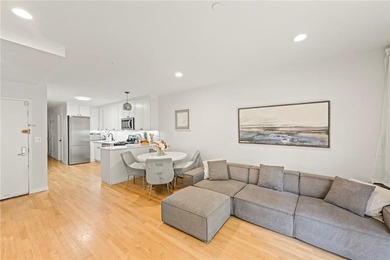 This stunning 3 bedroom, 1 1/2 bath condo with a covered parking - photo 5