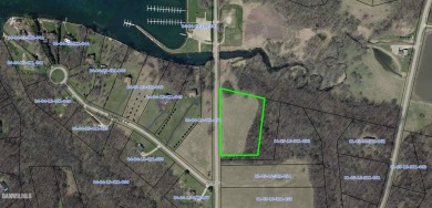 (private lake, pond, creek) Acreage For Sale in Lake Carroll Illinois