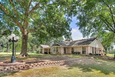 Lake Sam Rayburn  Home For Sale in Broaddus Texas