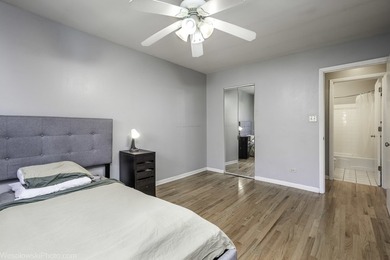 Updated one bedroom condo in an investor-friendly building - photo 8