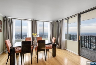 LUXURY Hi -RISE in most desirable New Jersey Gold Coast location