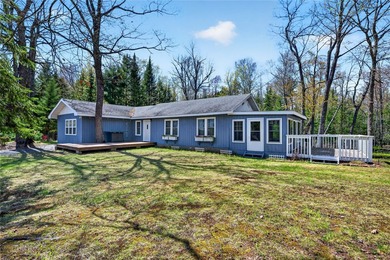 Recently remodeled and thoughtfully updated, this 3-bedroom - photo 1