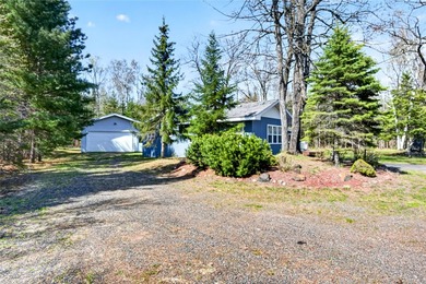 Recently remodeled and thoughtfully updated, this 3-bedroom - photo 6