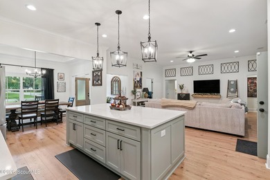 Immaculate and exceptionally maintained, this 4-bedroom, 3 - photo 8
