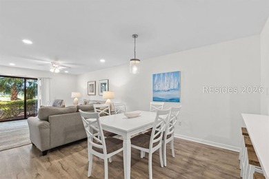 Experience coastal luxury in this beautifully renovated villa - photo 12