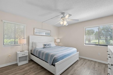 Experience coastal luxury in this beautifully renovated villa - photo 14