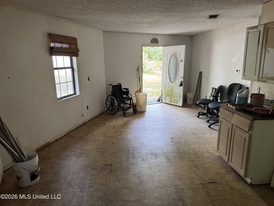 Bring your tool belt and imagination to this unique - photo 14