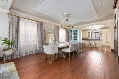 Mill Basin Masterpiece | 5BD Split-Level Home with Heated Pool - photo 5