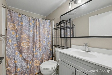 Tucked away on a private shared drive, this lovely 3-bed 2-bath - photo 15