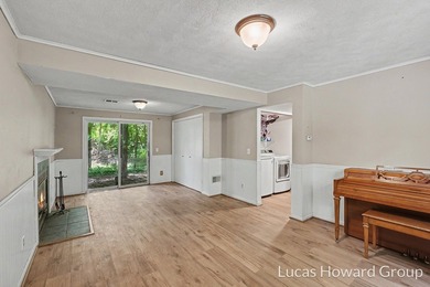 Tucked away on a private shared drive, this lovely 3-bed 2-bath - photo 17