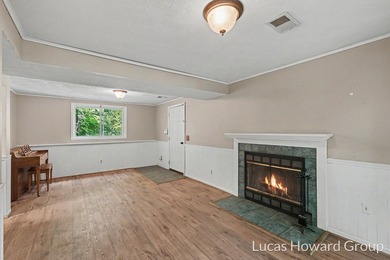 Tucked away on a private shared drive, this lovely 3-bed 2-bath - photo 18