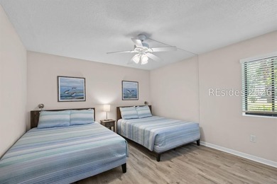 Experience coastal luxury in this beautifully renovated villa - photo 18