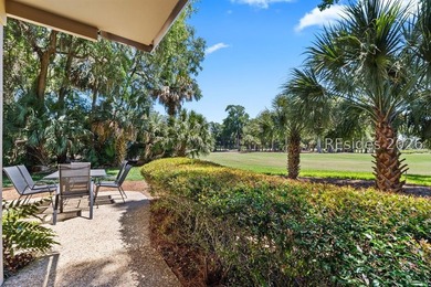 Experience coastal luxury in this beautifully renovated villa - photo 22