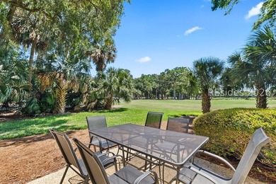 Experience coastal luxury in this beautifully renovated villa - photo 23
