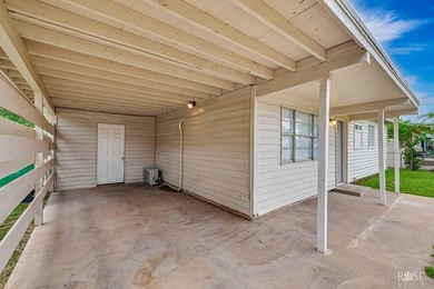 Cute as can be! This adorable 2 bedroom, 1 bath home is move-in - photo 4