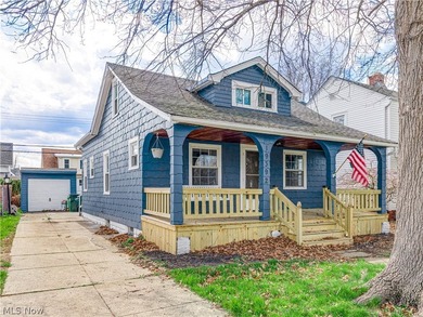 Beautifully renovated Cape Cod in Euclid offering the perfect - photo 2