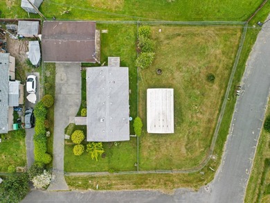 Spacious Manufactured Home located minutes from the Klamath - photo 44