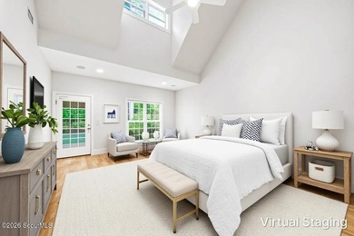 Welcome to this beautifully maintained 5-bedroom, 3.5-bath home - photo 8