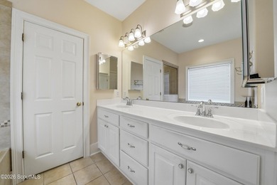 Welcome to this beautifully maintained 5-bedroom, 3.5-bath home - photo 9