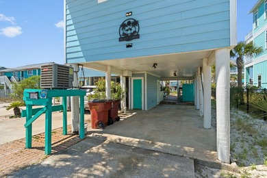 Welcome to ''The Salty Flamingo''! Waterfront living meets - photo 8
