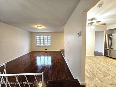 Great find! large 2 Family house in a very desirable location. 1 - photo 4