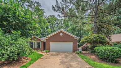 Move in ready True 4 bedroom single story in Hunters Crossing - photo 2