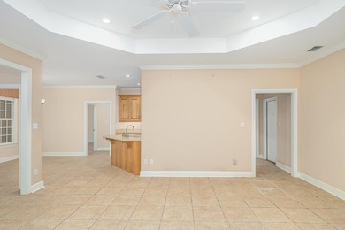 Move in ready True 4 bedroom single story in Hunters Crossing - photo 4