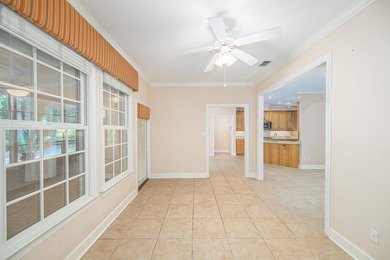 Move in ready True 4 bedroom single story in Hunters Crossing - photo 7