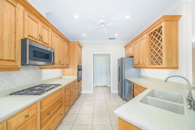 Move in ready True 4 bedroom single story in Hunters Crossing - photo 9