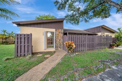 Lake Home For Sale in Hollywood, Florida