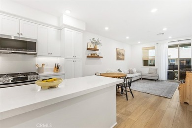 Welcome to this beautiful home in the highly sought after Oasis - photo 5