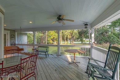 Enjoy exceptional golf course living in this beautifully - photo 4