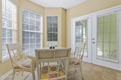 Welcome to this beautifully maintained 3 bedroom, 2 bath condo - photo 11