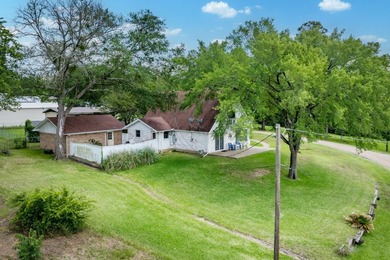 $51,000 price reduction! This home has wide open water views and - photo 11